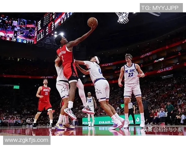 空切道路被对手堵住了！火箭后场新星在场上简直是处处受限？